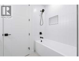 2412 1 Avenue NW - photo 34