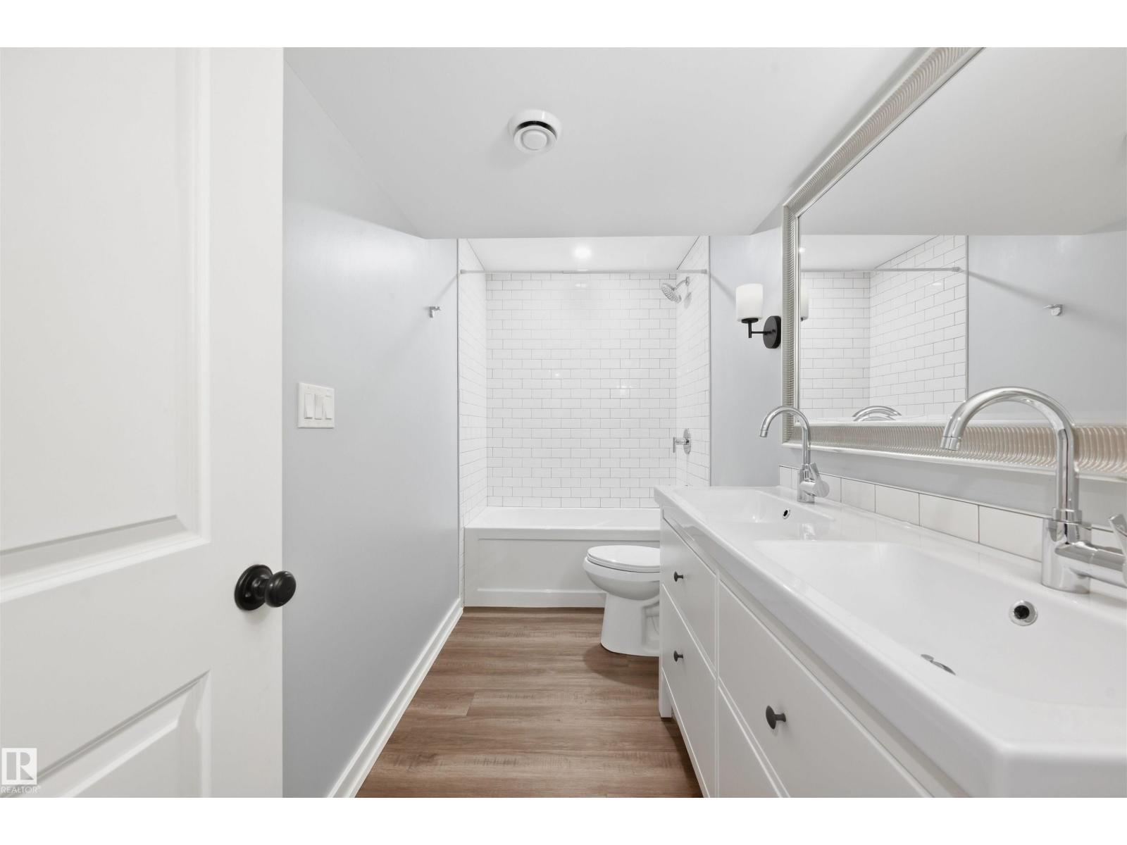 8914 162 ST NW - 34