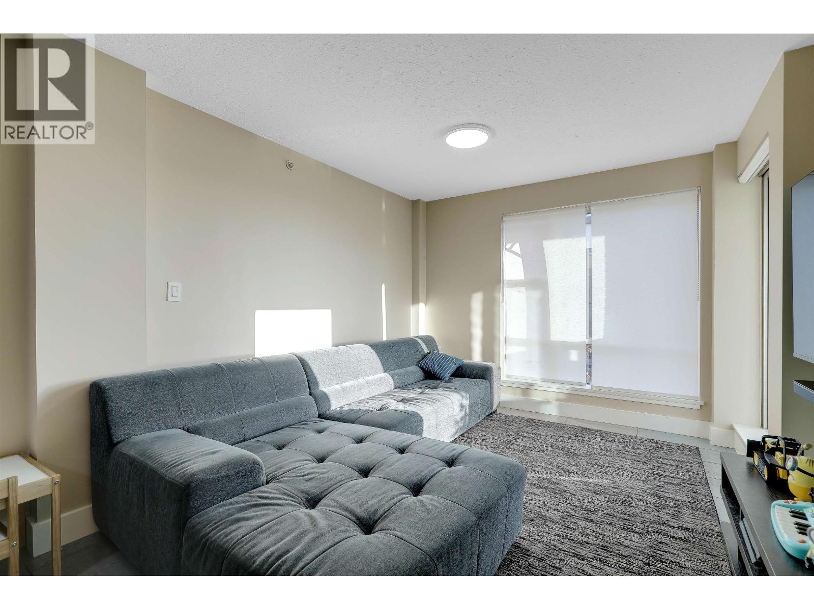 Photo of 206 3811 HASTINGS STREET 17