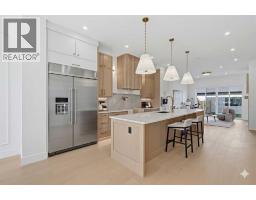 2714 3 Avenue NW - photo 2