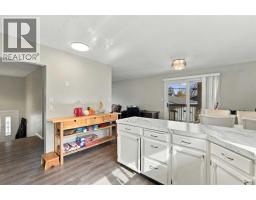 3102 38 Street SW - photo 35