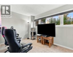 3102 38 Street SW - photo 13