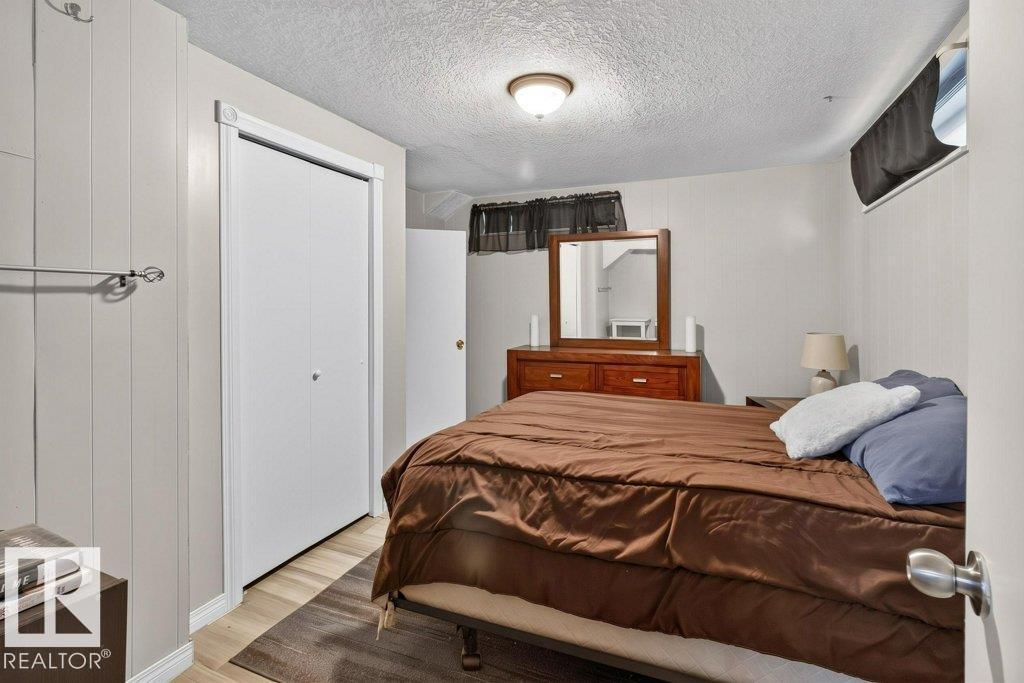 3829 110 AV NW - 28