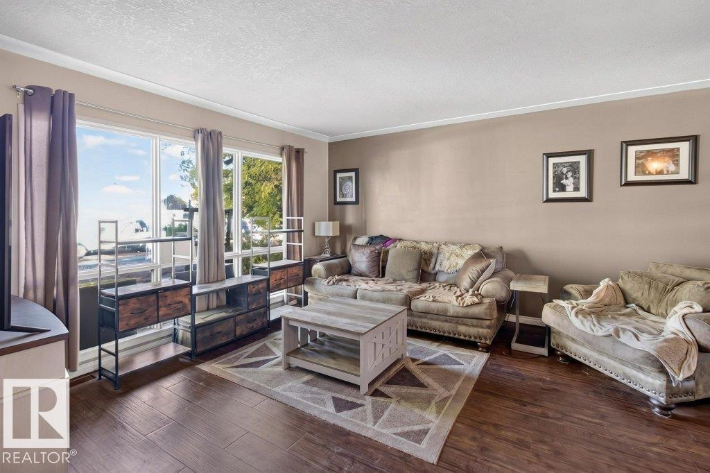 3829 110 AV NW - Image 4