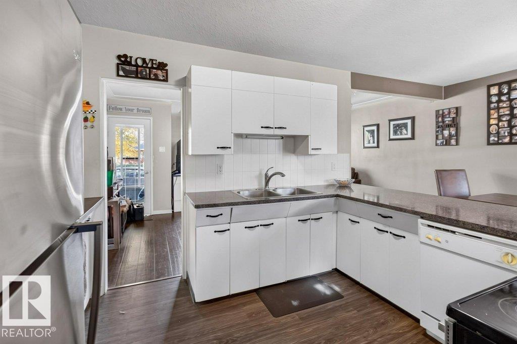 3829 110 AV NW - 8