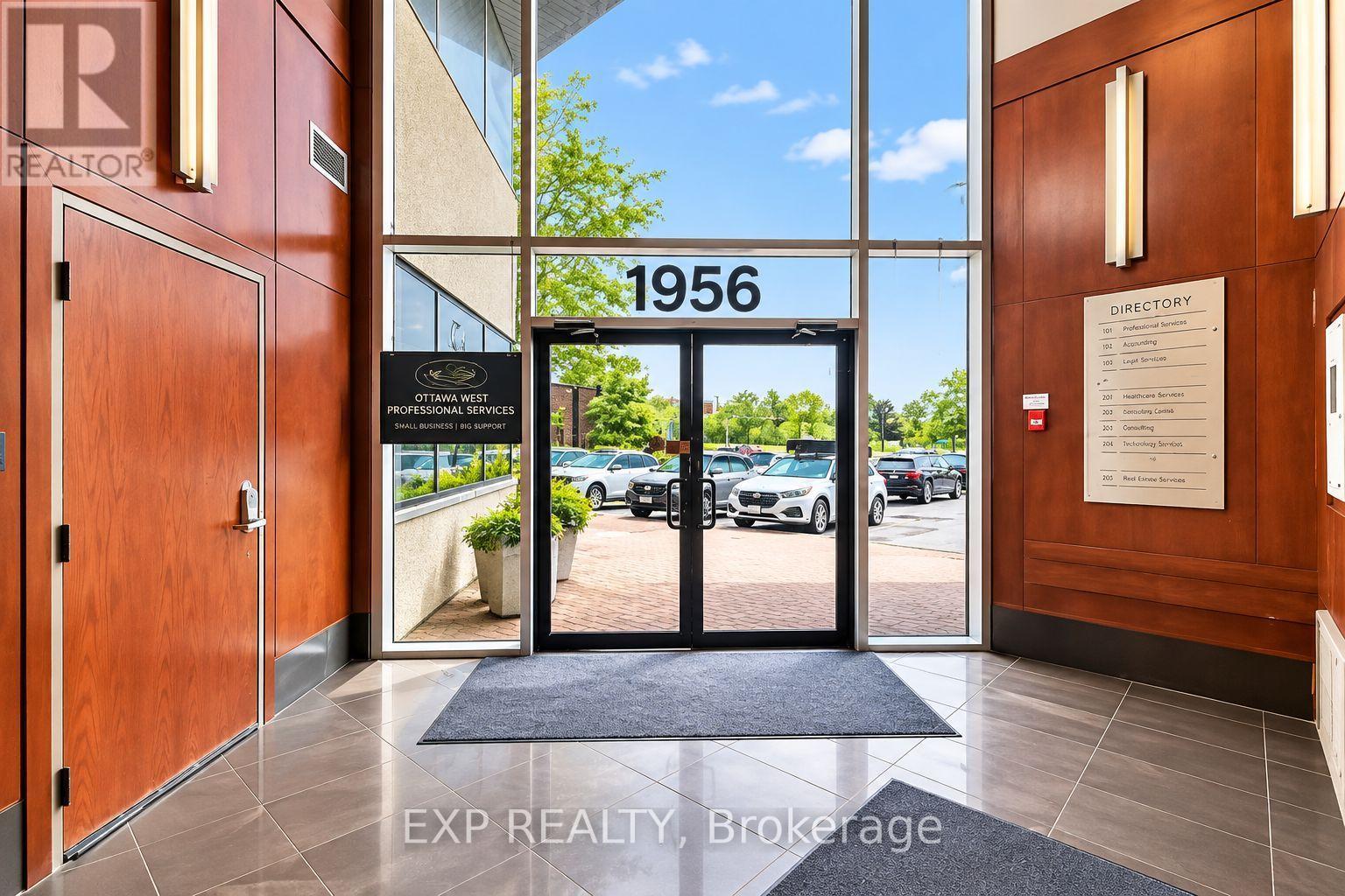 201 - 1956 ROBERTSON ROAD, Ottawa — photo 2