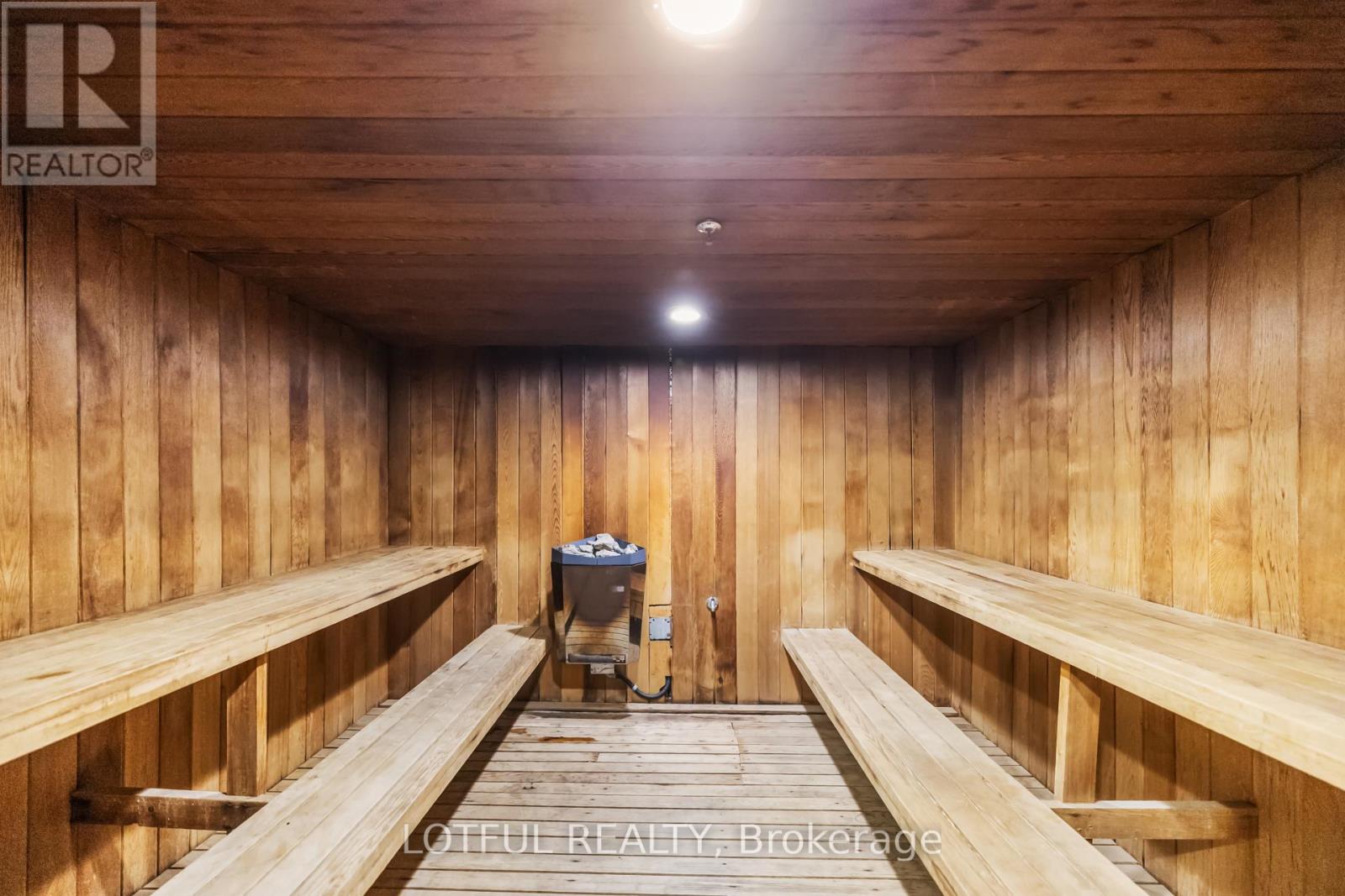#104 555 BRITTANY DRIVE - Image 28