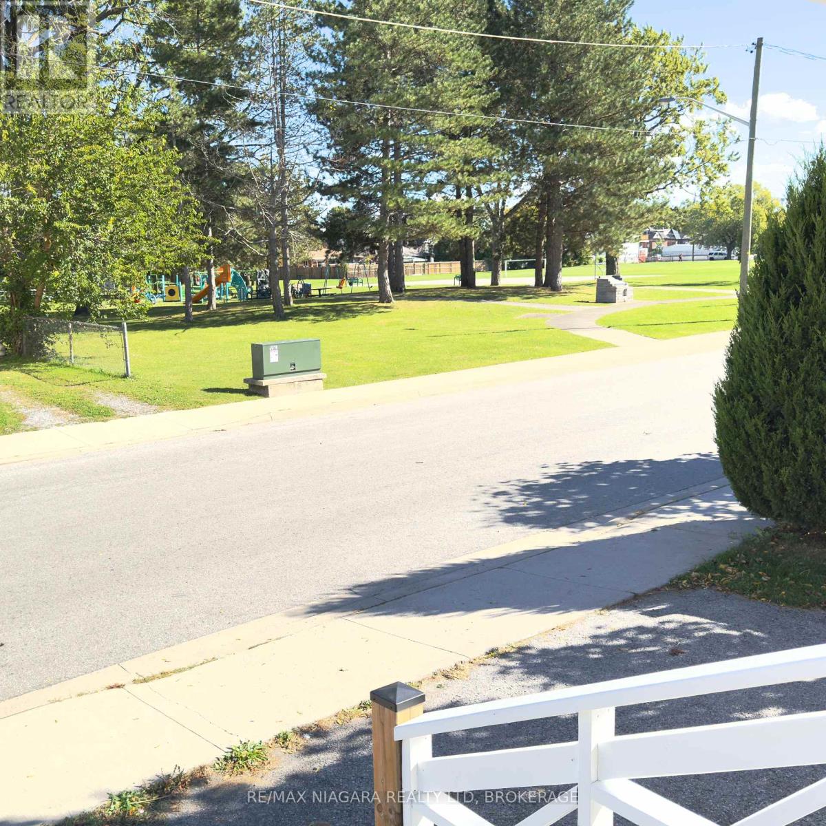 4825 CRYSLER AVENUE, Niagara Falls (Downtown) — photo 3