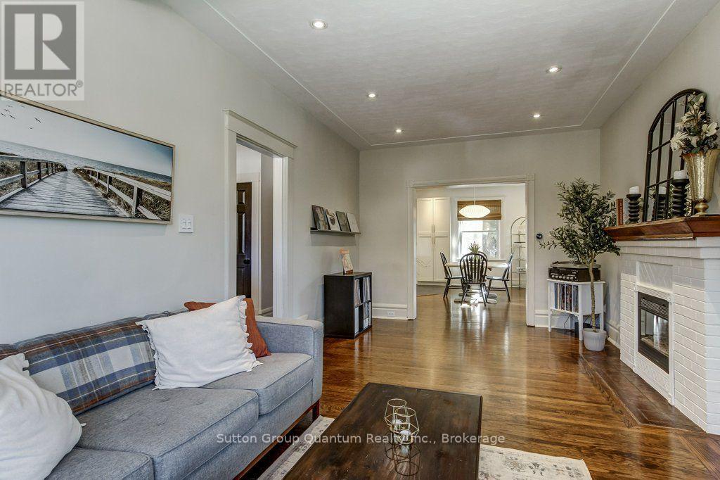 43 ROSSLYN AVENUE S - Image 14