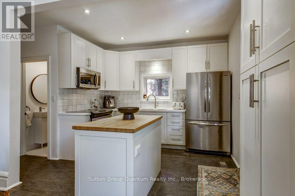 43 ROSSLYN AVENUE S - Image 18