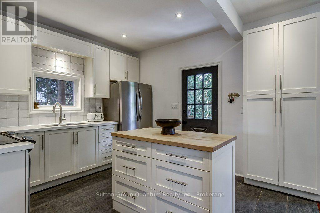 43 ROSSLYN AVENUE S - Image 19