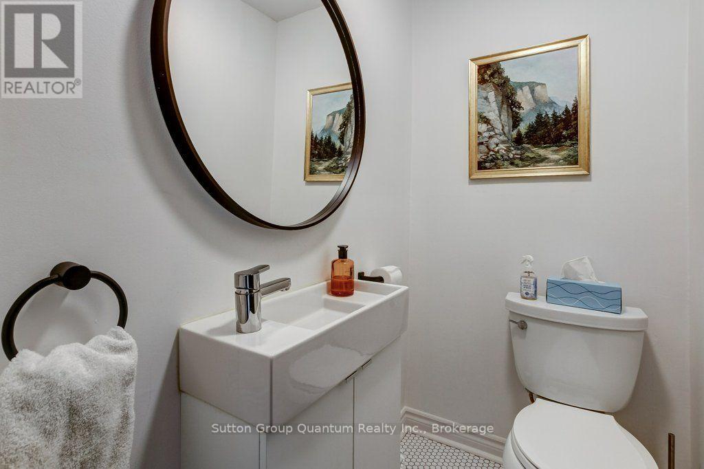 43 ROSSLYN AVENUE S - Image 23