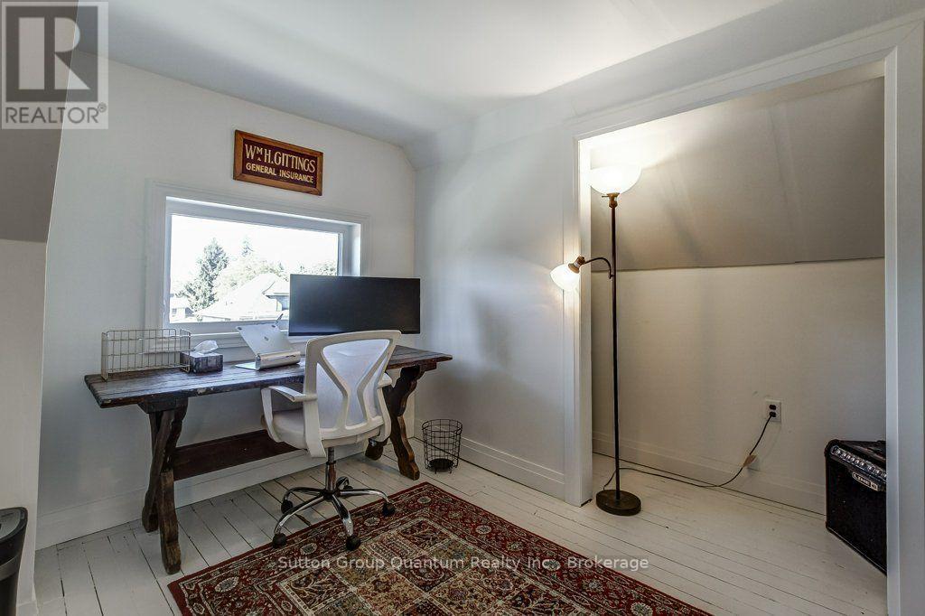 43 ROSSLYN AVENUE S - Image 40