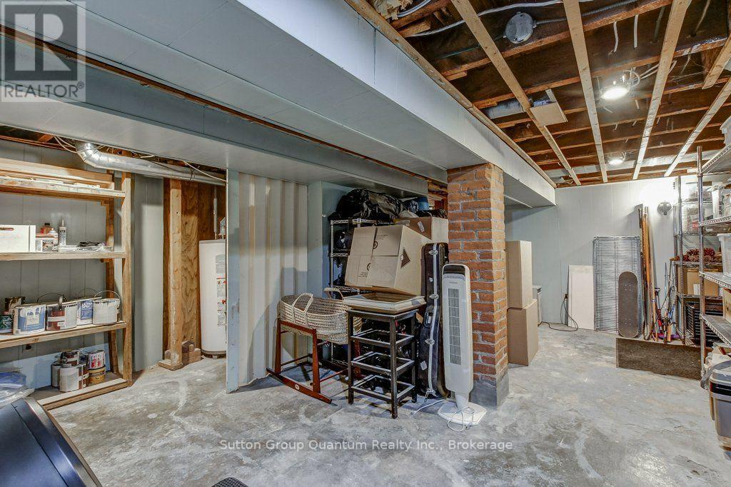 43 ROSSLYN AVENUE S - 42