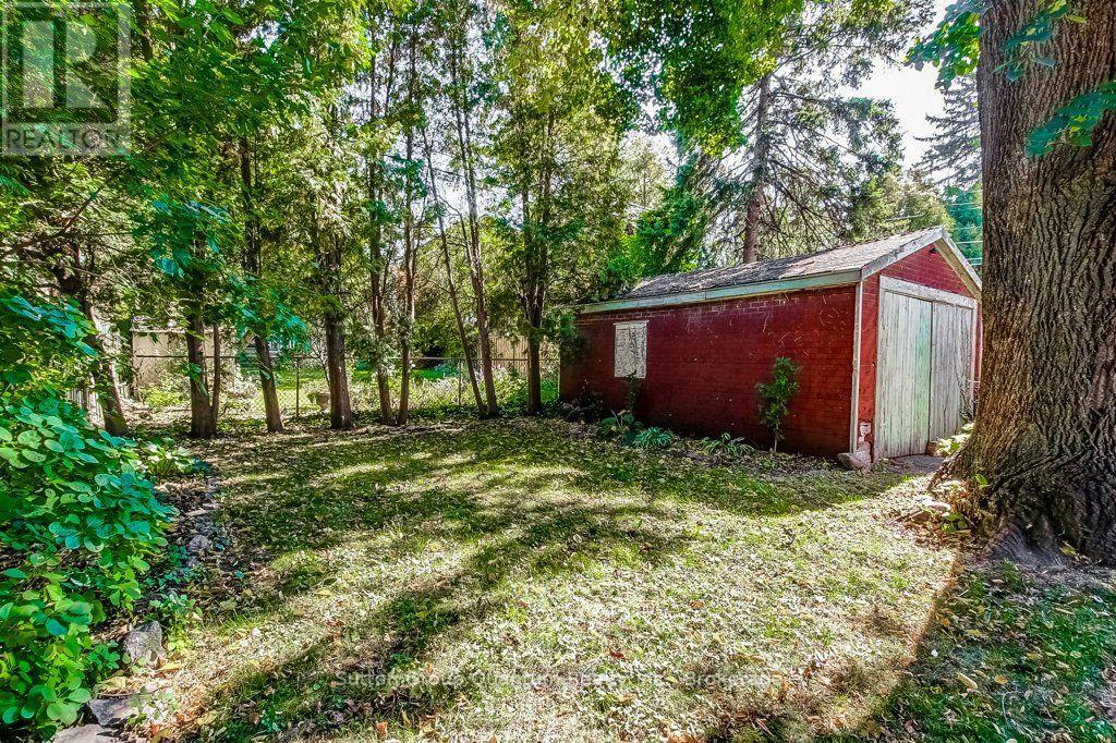 43 ROSSLYN AVENUE S - Image 47