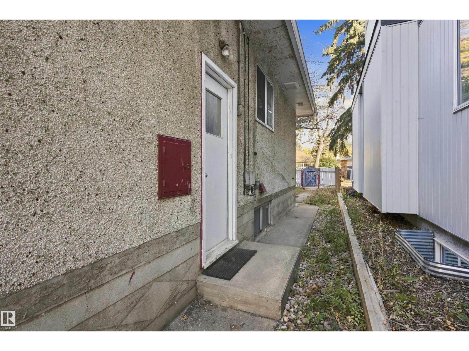 12303 115 AV NW - Image 35
