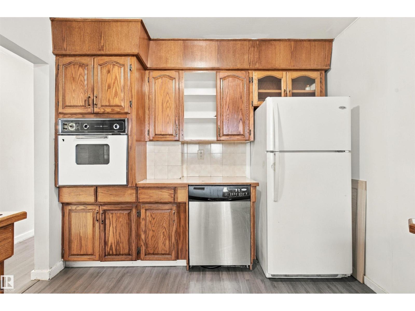 12303 115 AV NW - Image 13