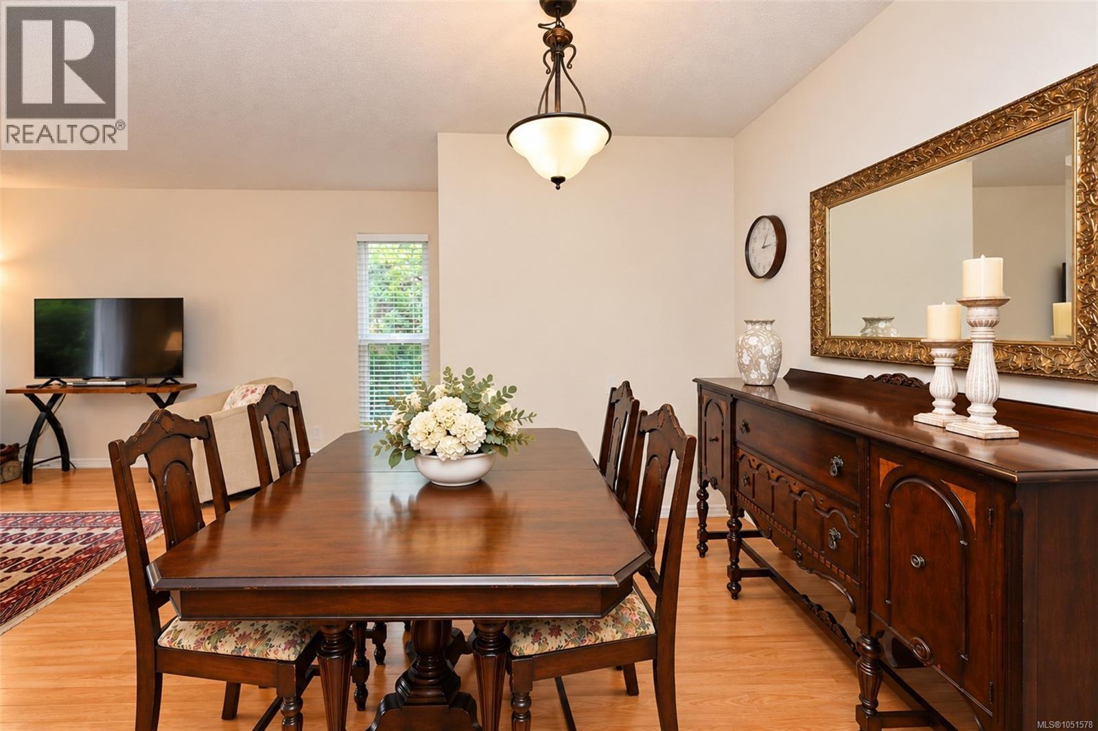 2 278 Island Hwy, View Royal