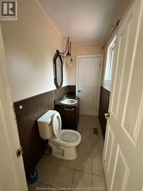 4060 CHURCHILL Unit# MAIN, Windsor — photo 7