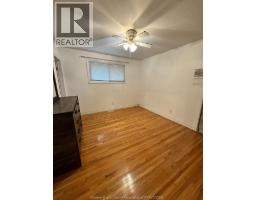 Kitchen - 4060 Churchill Unit# Main, Windsor, ON N9G2E7 Photo 9