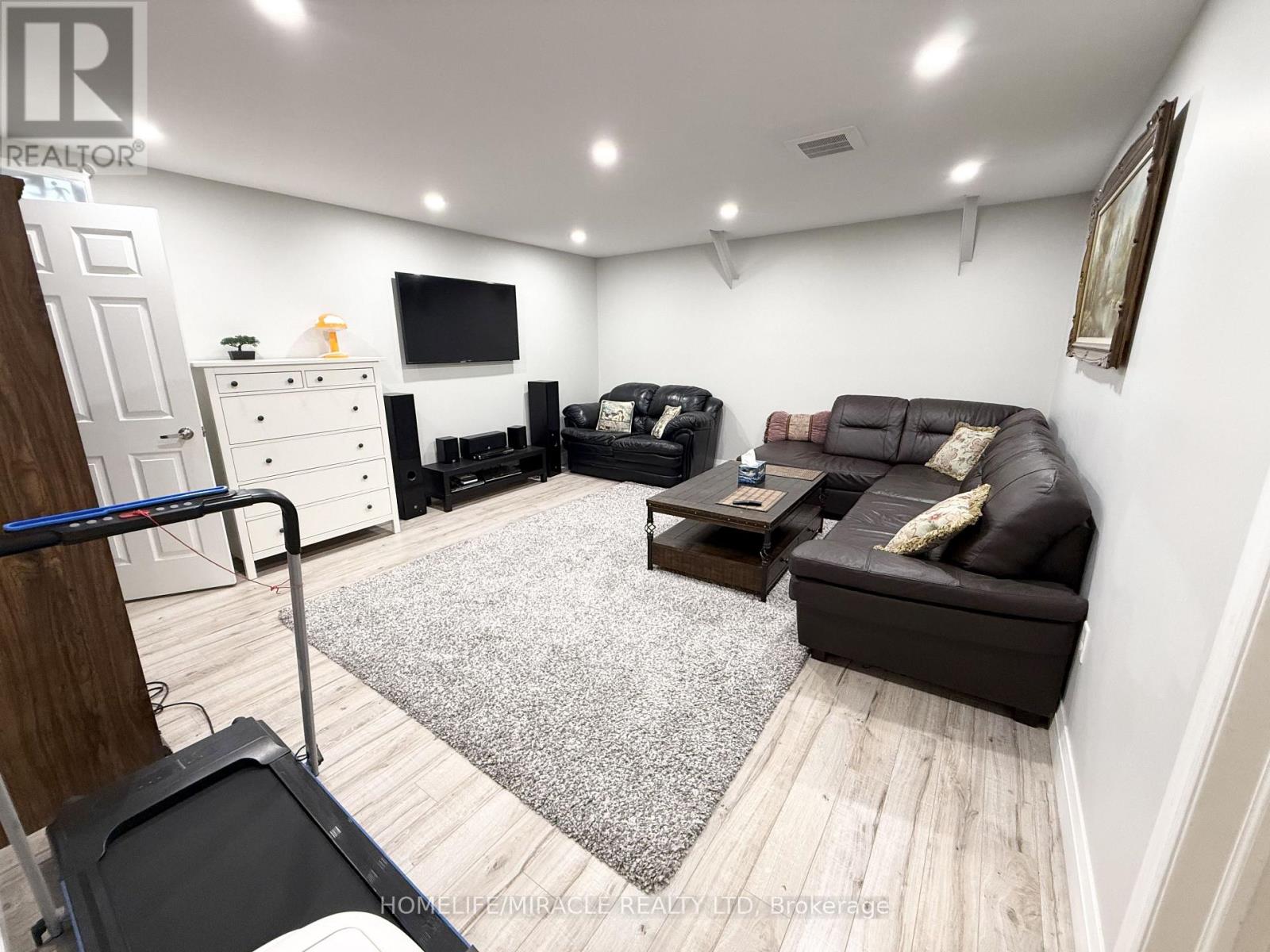 25 - 40 PIPPIN ROAD, Vaughan (Concord) — photo 12
