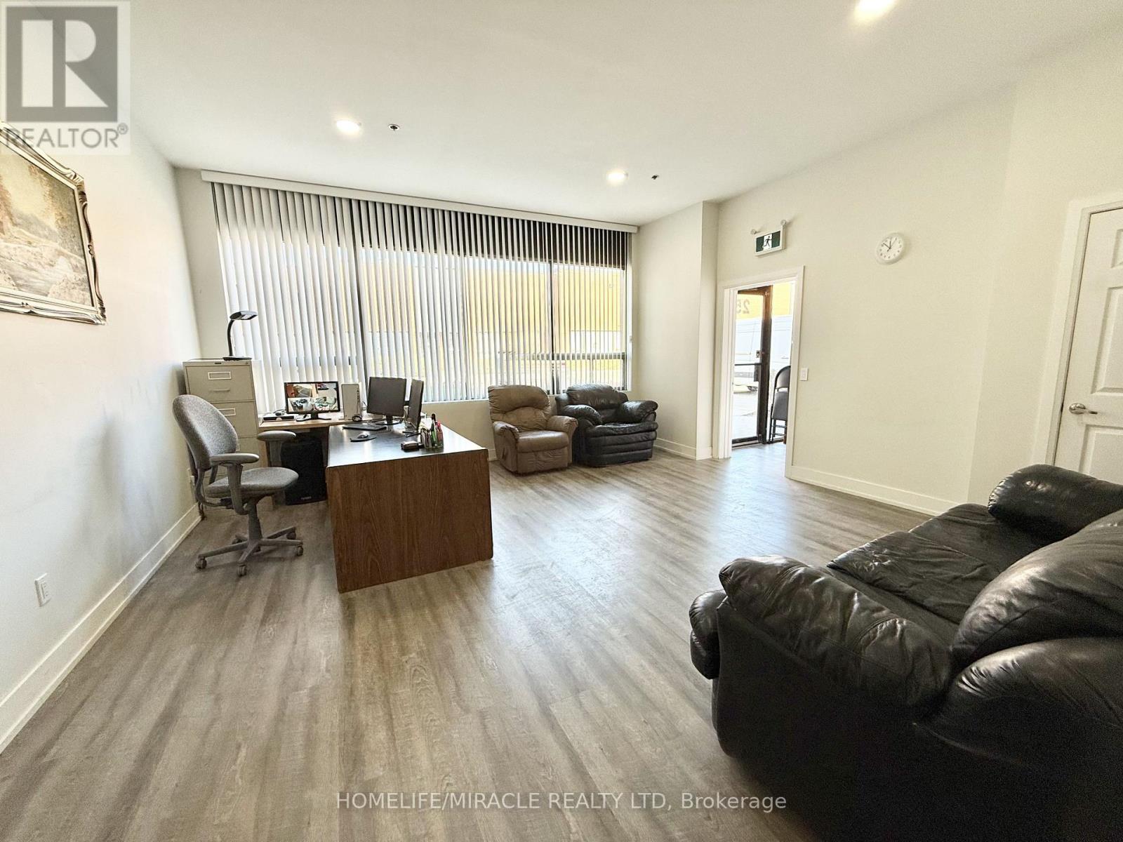25 - 40 PIPPIN ROAD, Vaughan (Concord) — photo 3