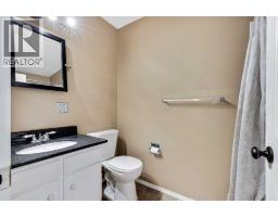 105, 107 Elm Place - photo 12