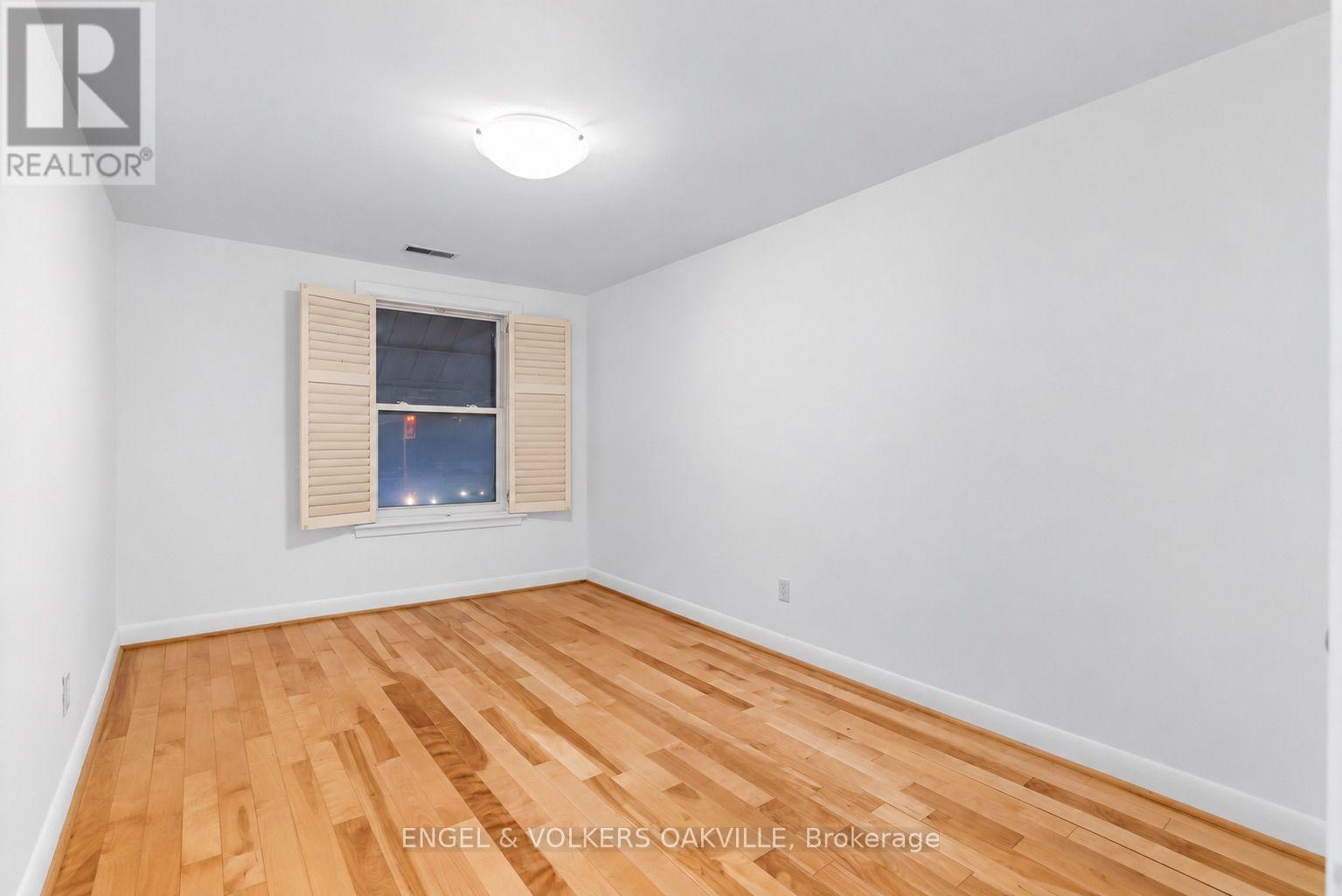 351 RENFORTH DRIVE - 20