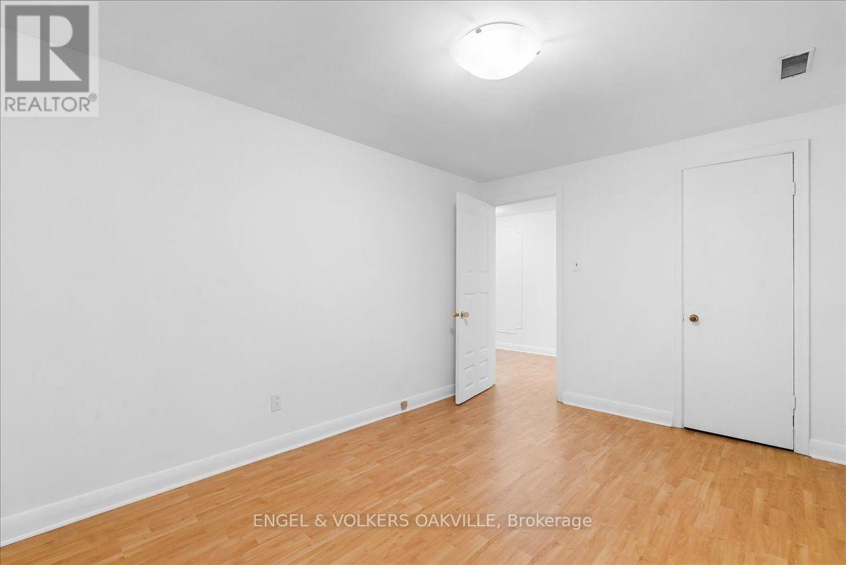 351 RENFORTH DRIVE - 24