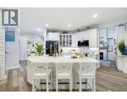 Full ensuite bathroom - 3220 28 Avenue Ne, Salmon Arm, BC V1E3G1 Photo 11