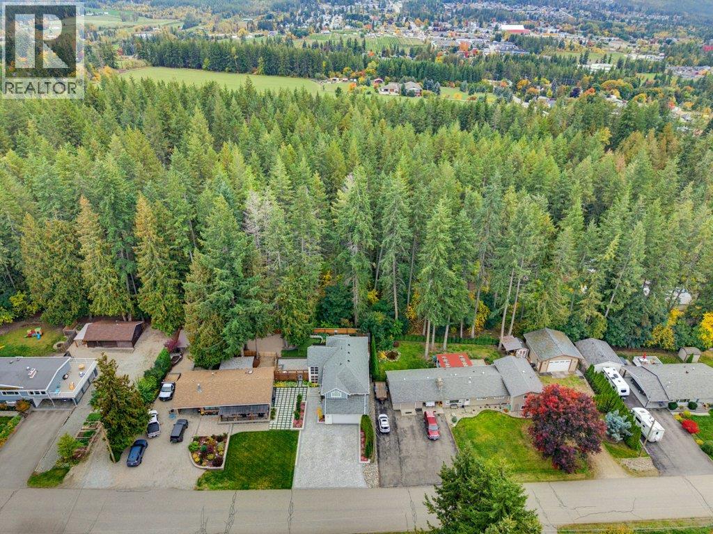  3220 28 Avenue Northeast, Salmon Arm