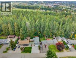 Laundry room - 3220 28 Avenue Ne, Salmon Arm, BC V1E3G1 Photo 16