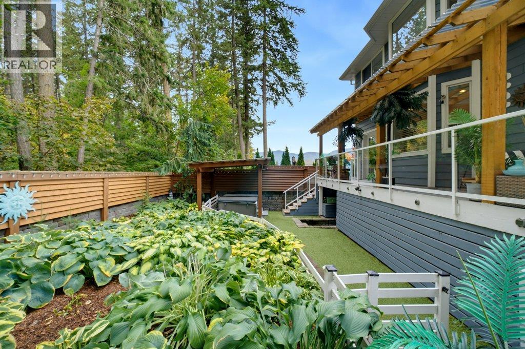 3220 28 Avenue Northeast, Salmon Arm