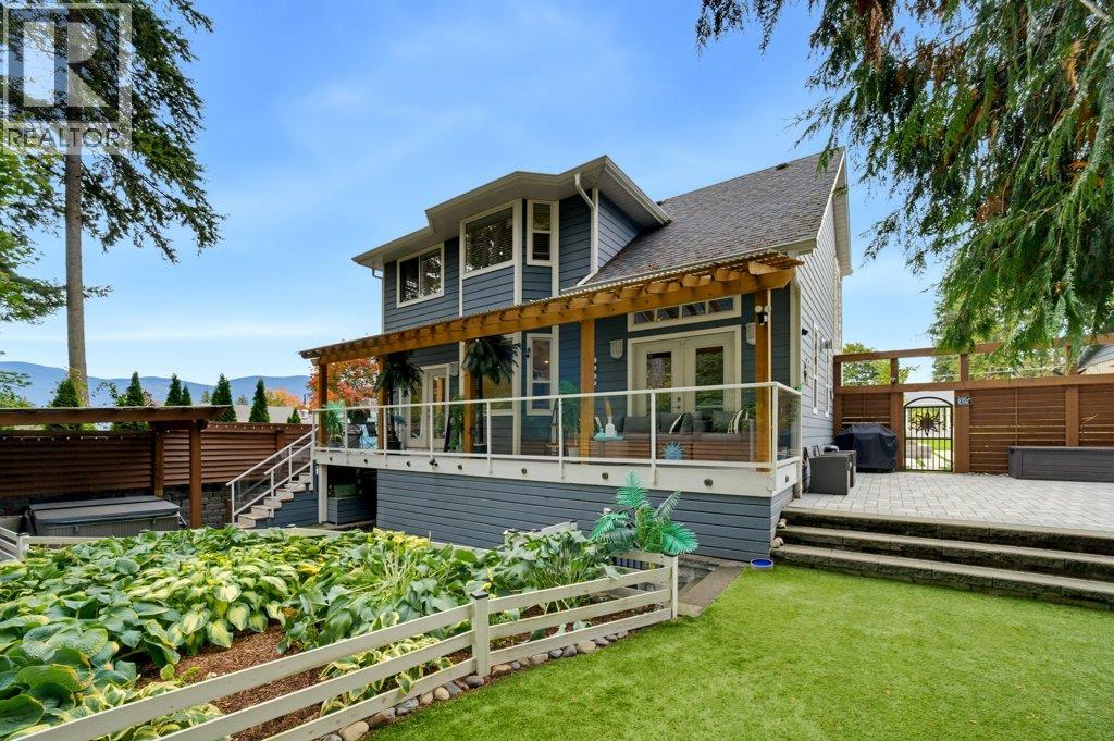  3220 28 Avenue Northeast, Salmon Arm