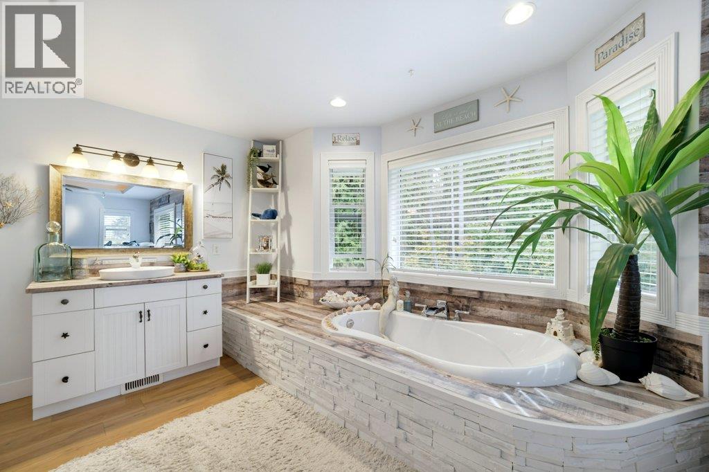  3220 28 Avenue Northeast, Salmon Arm