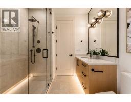 825 21 Avenue NW - photo 30