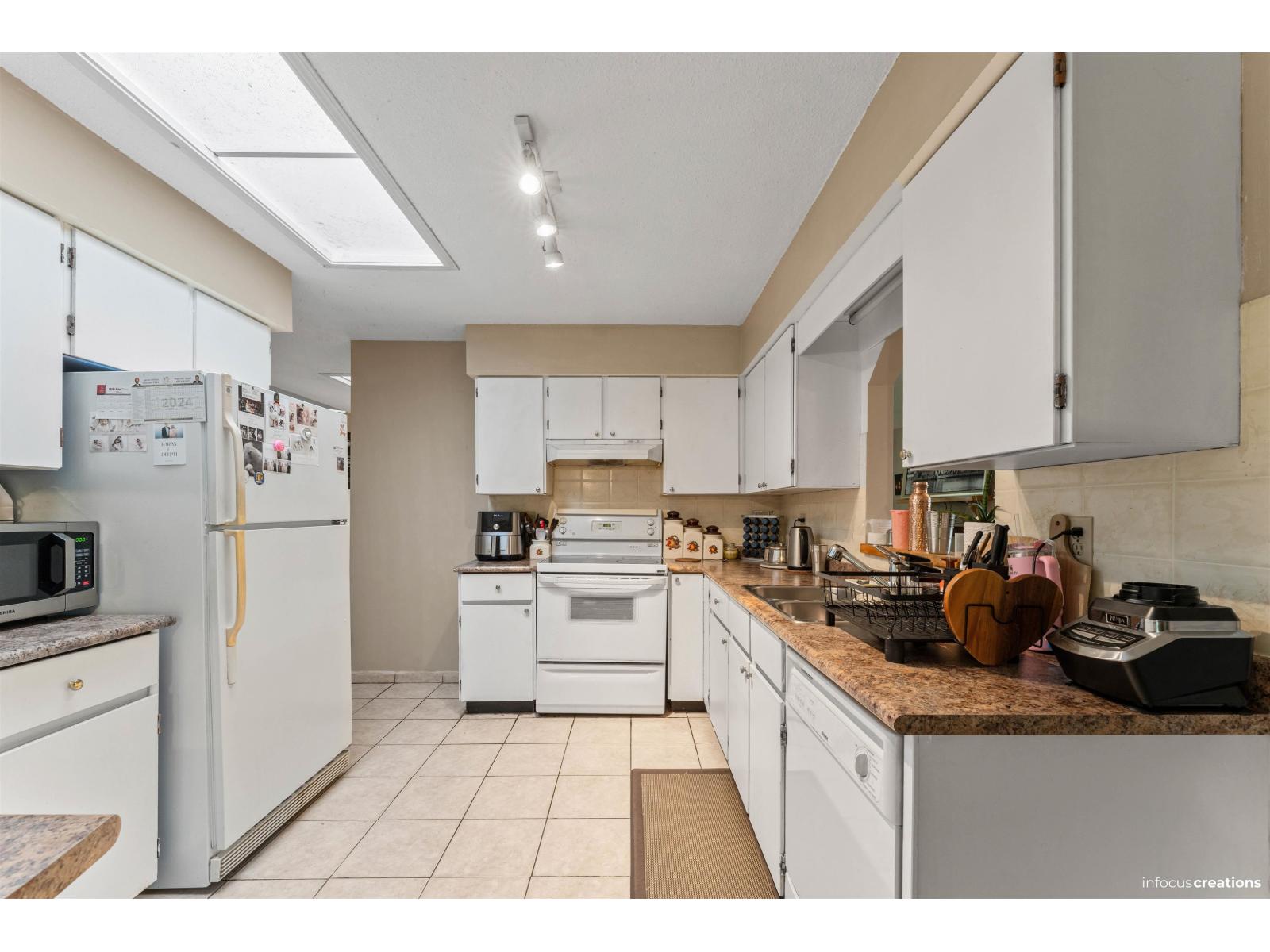 15156 93 AVENUE, Surrey - Image 1