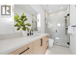 2233 2 Avenue NW - photo 44