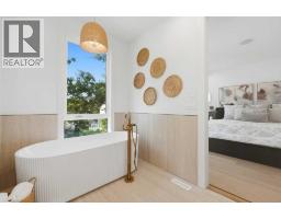2233 2 Avenue NW - photo 25