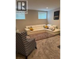 628 Sixmile Crescent S - photo 34