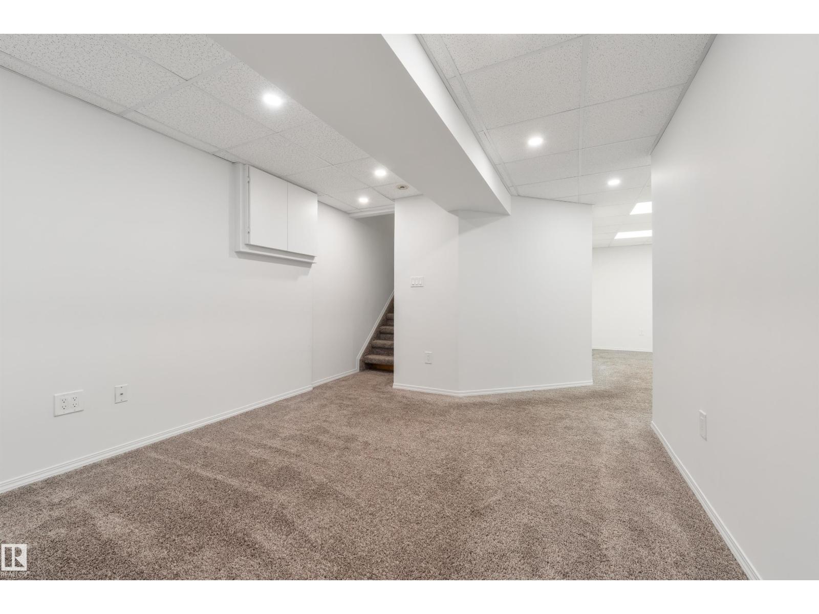 7209 180 ST NW - 33
