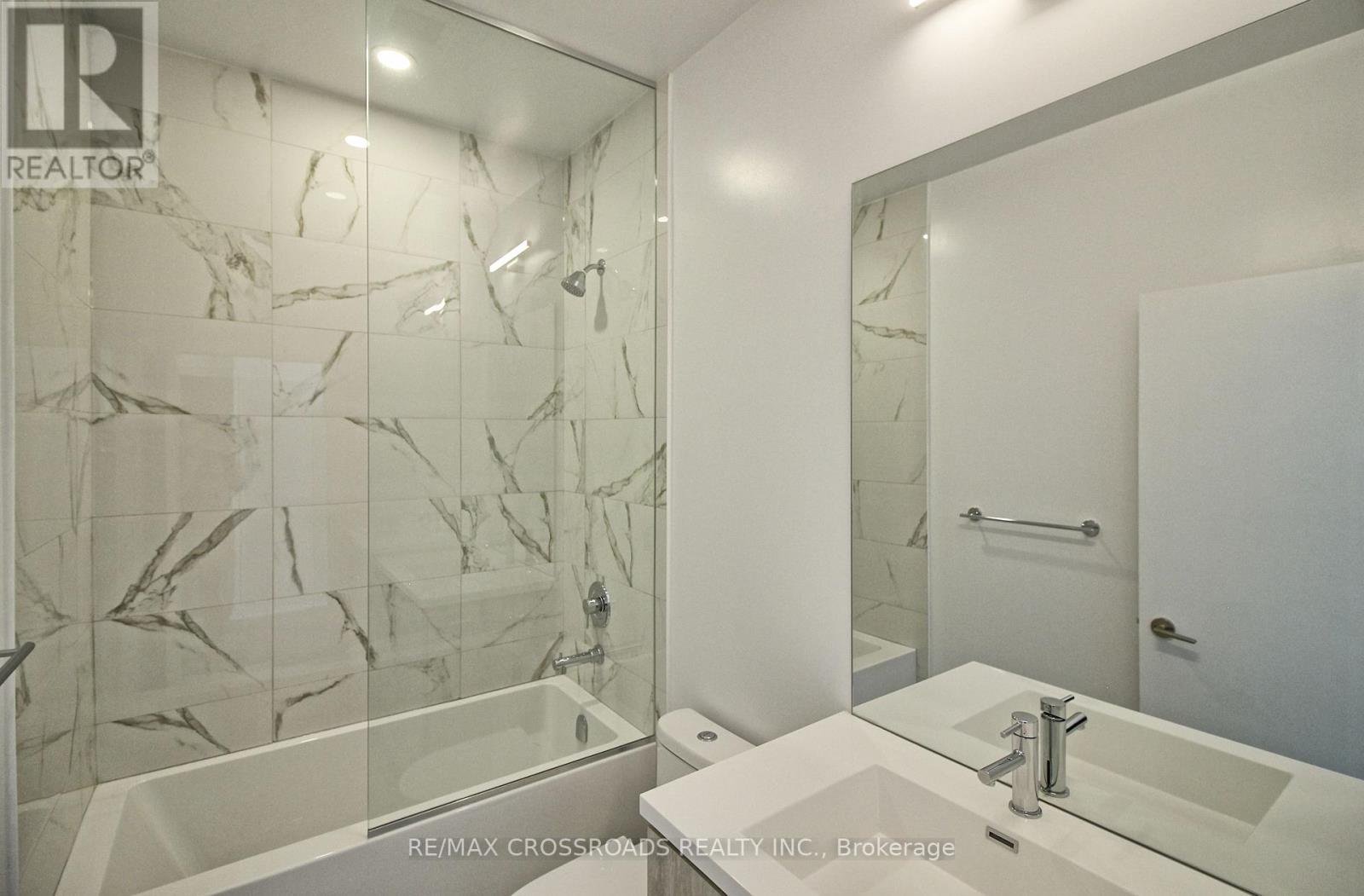 2117 - 38 HONEYCRISP CRESCENT, Vaughan (Vaughan Corporate Centre) — photo 6