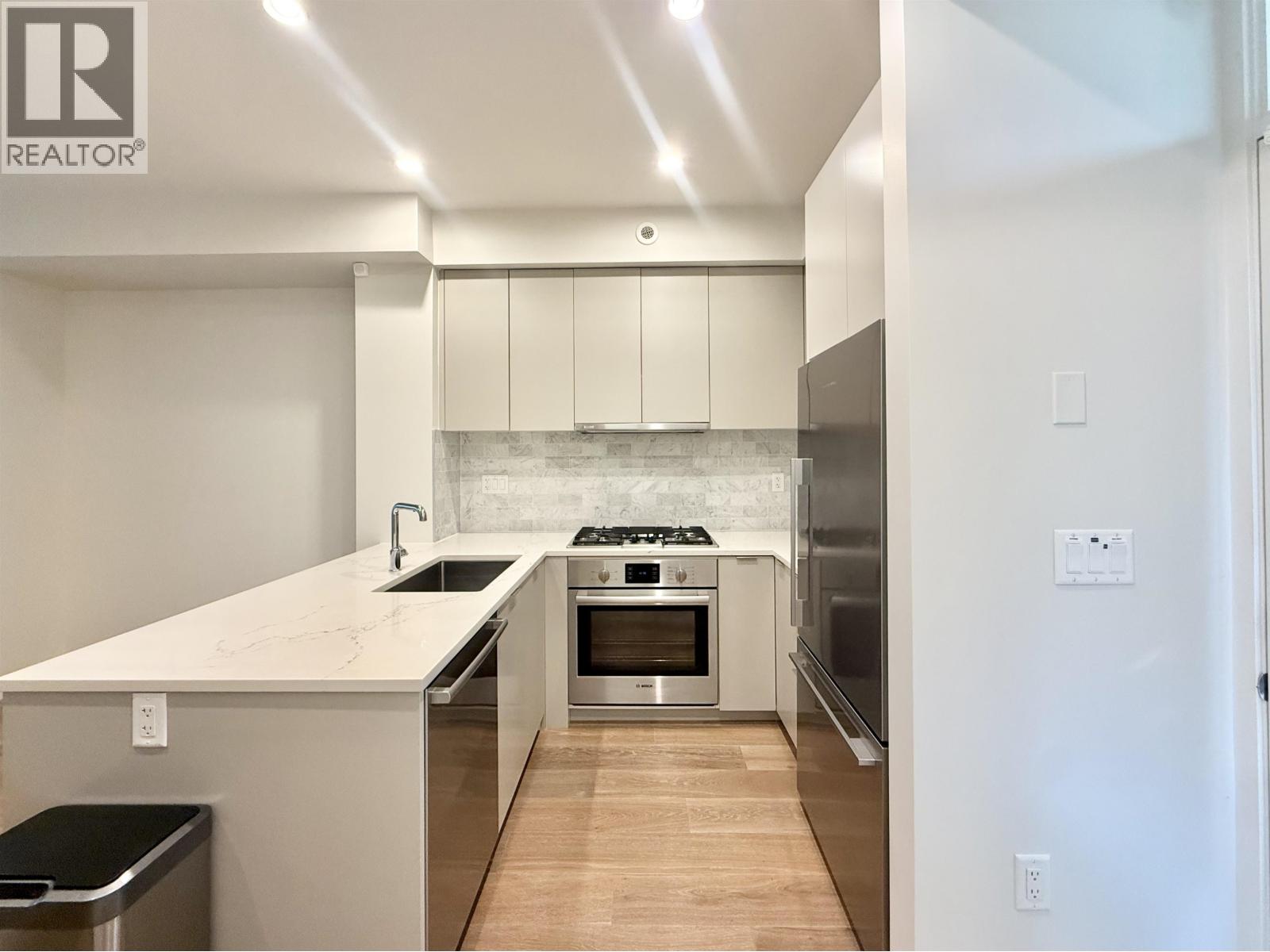 7923 OAK STREET, Vancouver