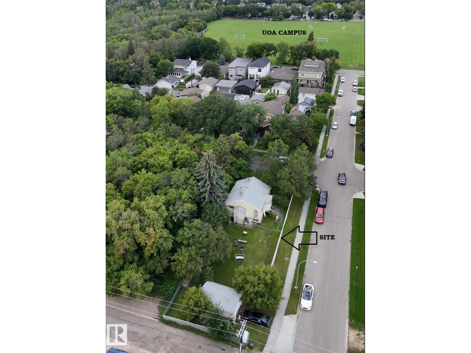 8210 93 ST NW - 4