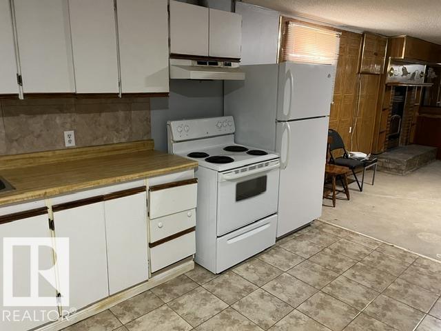 11945 138 AV NW - 14