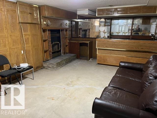 11945 138 AV NW - 15
