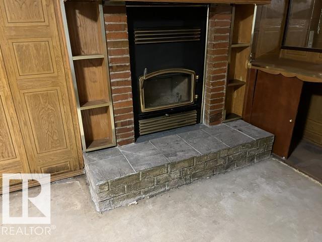11945 138 AV NW - 16