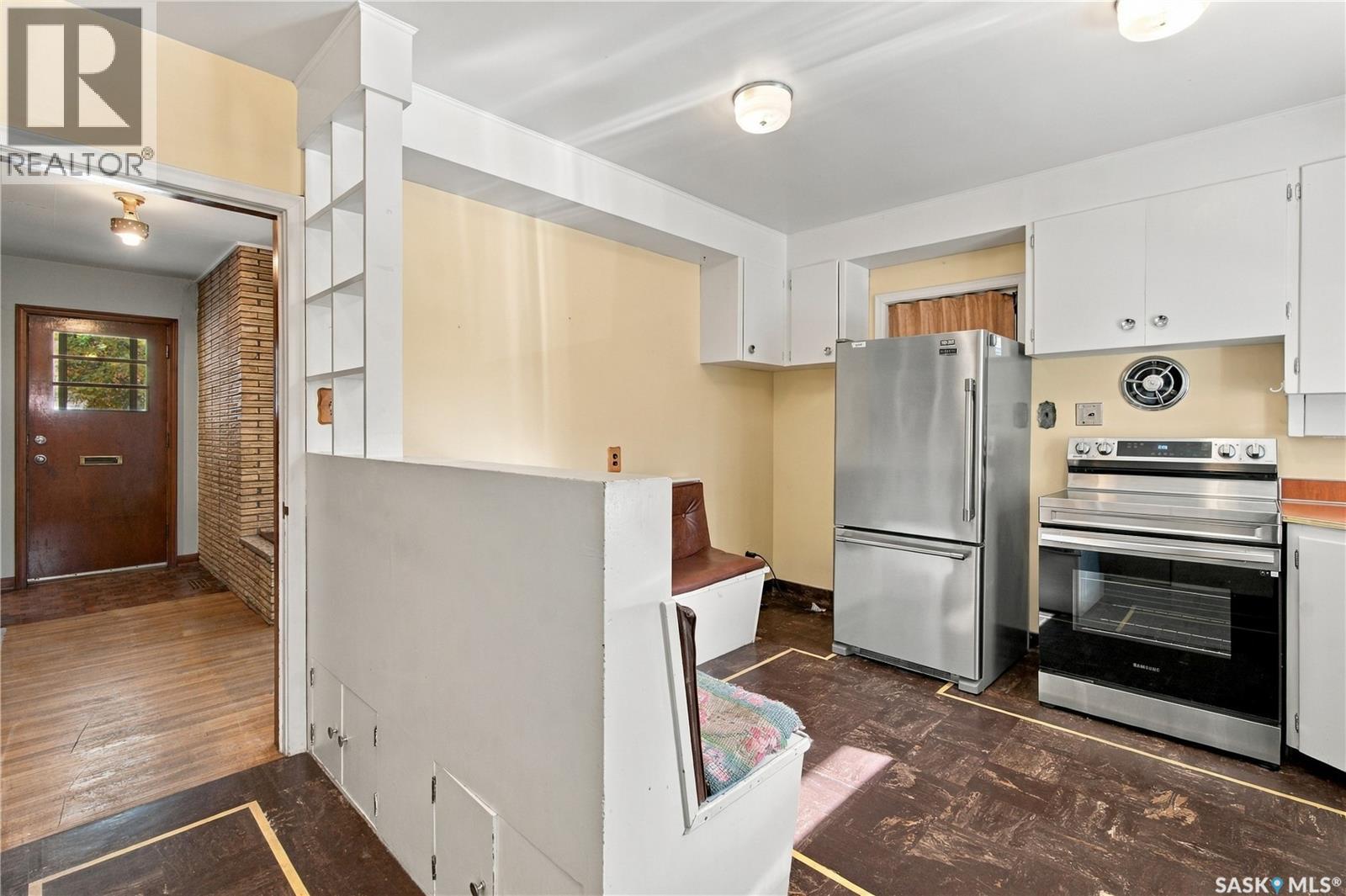 2727 Assiniboine AVENUE - 11