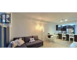 5pc Bathroom - 206, 15 Aspenmont Heights Sw, Calgary, AB T3H0E3 Photo 7