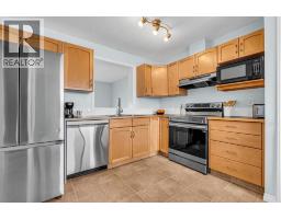 3pc Bathroom - 28 Everhollow Way Sw, Calgary, AB T2Y5B4 Photo 6